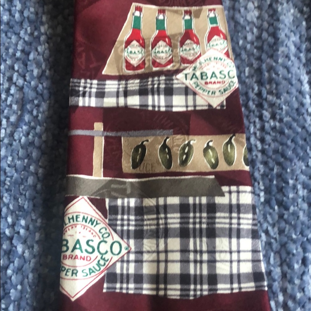 NWT TABASCO Sauce Necktie. Hot Peppers! Shrimp!